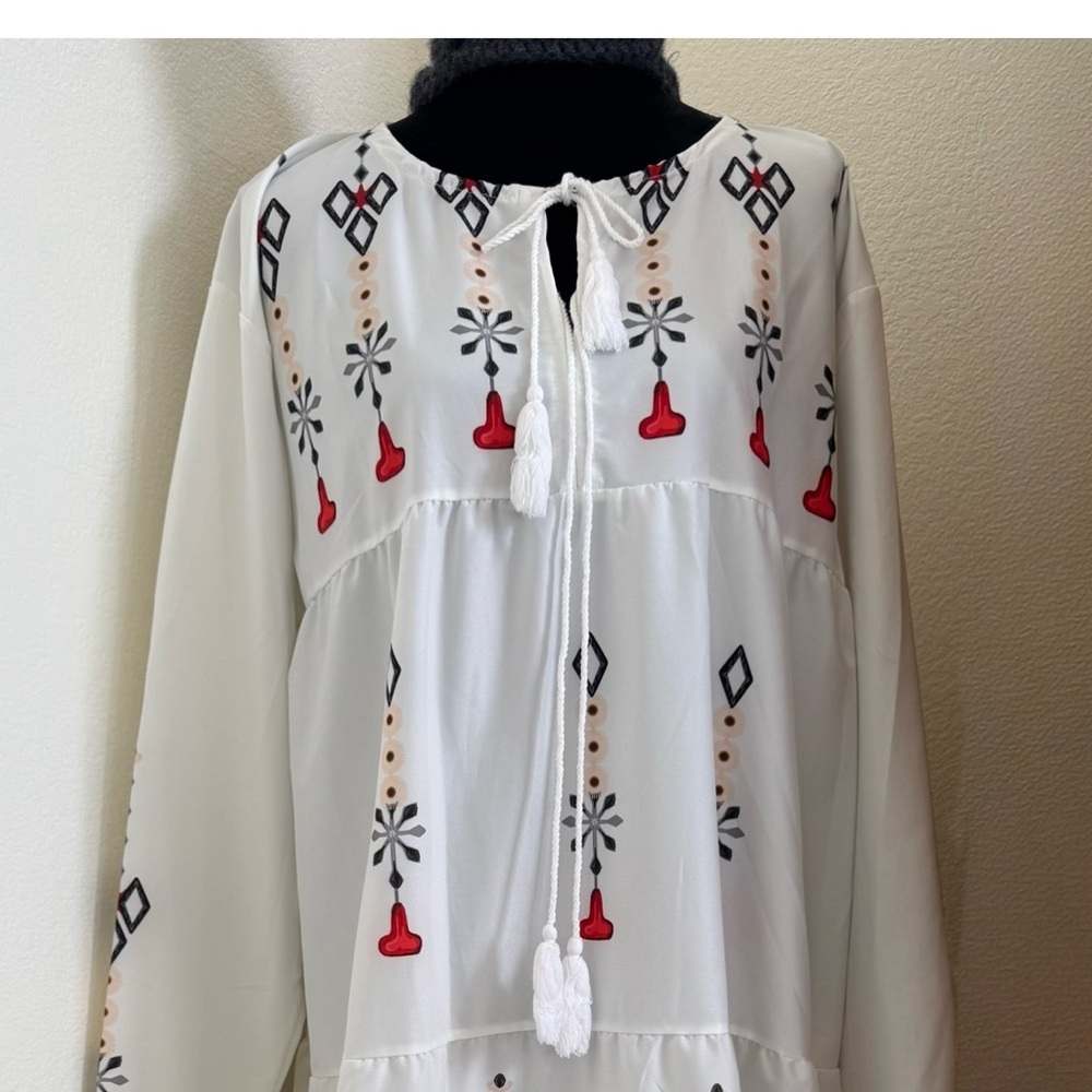 MISSLOOK White Dress with Red and Black Accents